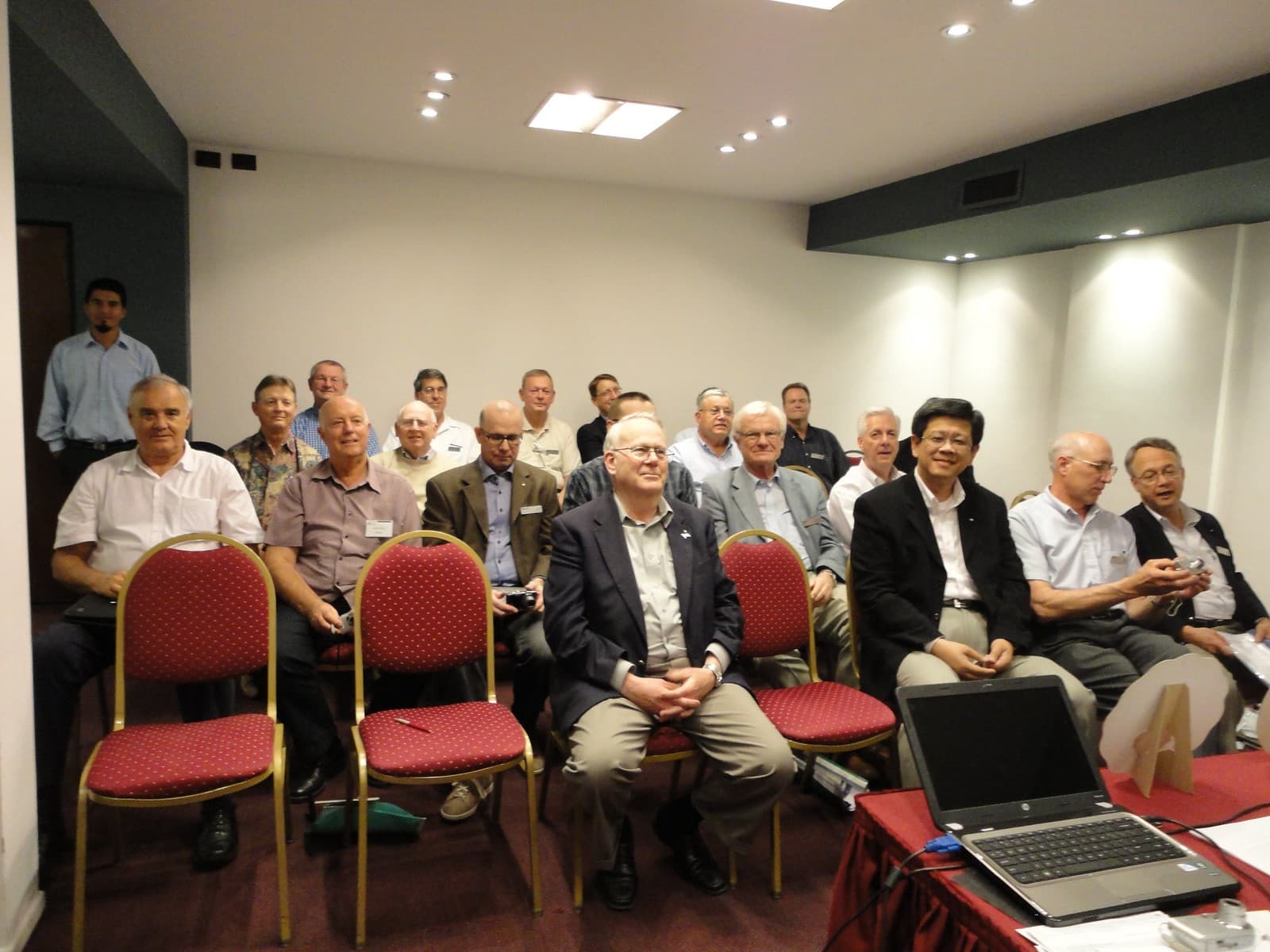 黃惟饒 執行長 - 阿根廷贈經